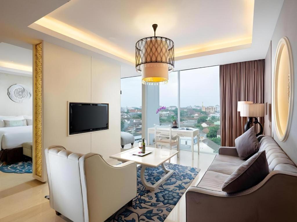 Artotel Suites Bianti Yogyakarta Exterior photo